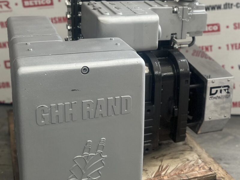 Kompresor do wydmuchu materiałów sypkich GHH Rand Cs 85 w zabudowie Lite